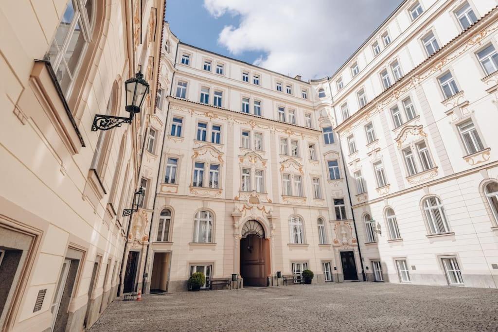 Magnificent Historical Penthouse In The Heart Of Prague Apartment Bagian luar foto