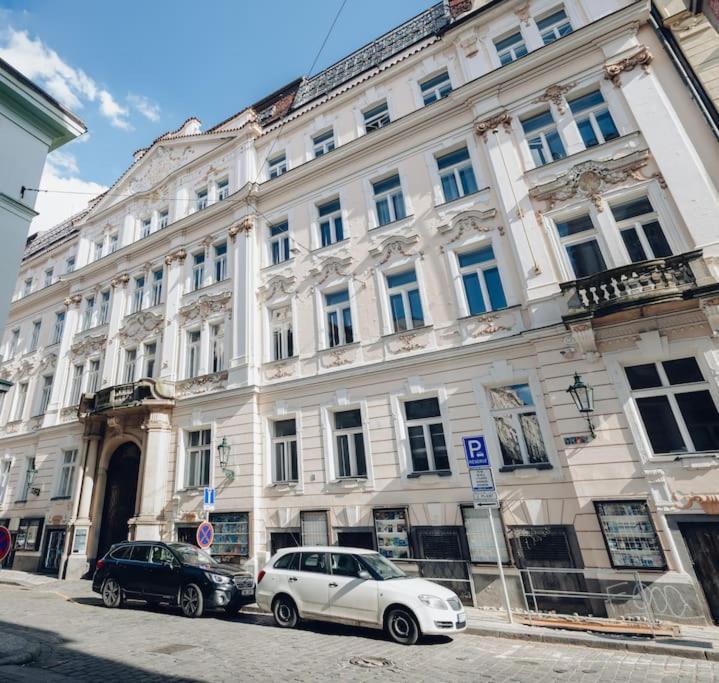 Magnificent Historical Penthouse In The Heart Of Prague Apartment Bagian luar foto